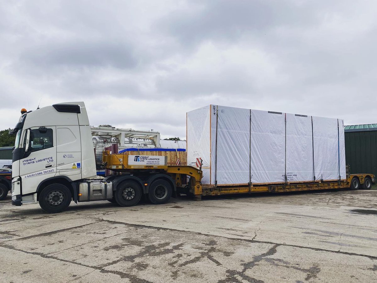 InsightTrans's tweet photo. Yet another tall load! Our low loaders and waterdecks constantly proving to be an important piece of equipment! 🚚#abnormalload #transport #highload #oog #bighaul #lowloader #logistics #heavytorque https://t.co/C35gpRHvUN