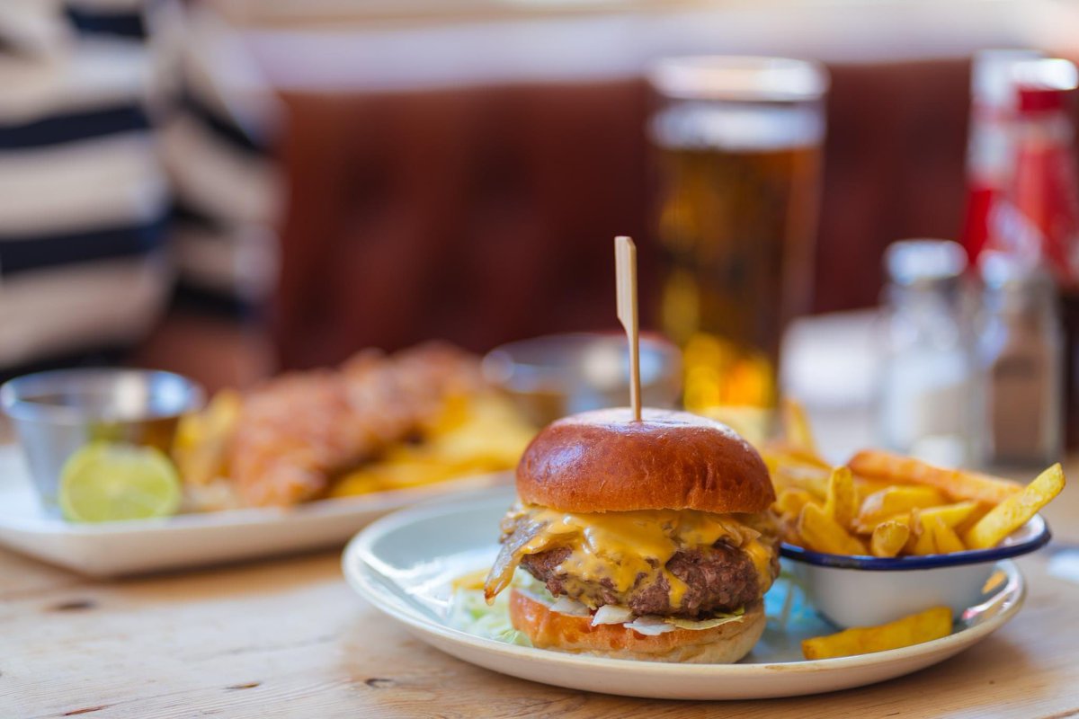 Kings Arms Oxford (@kingsarmsoxford) on Twitter photo Itβs #NationalBurgerDay today, so treat yourself to one of our mouth-watering delights & maybe even a couple of pints to accompany it. πππΊ
<a href="/YoungsPubs/">Young's Pubs</a> #Oxford Itβs #NationalBurgerDay today, so treat yourself to one of our mouth-watering delights & maybe even a couple of pints to accompany it. πππΊ
<a href="/YoungsPubs/">Young's Pubs</a> #Oxford