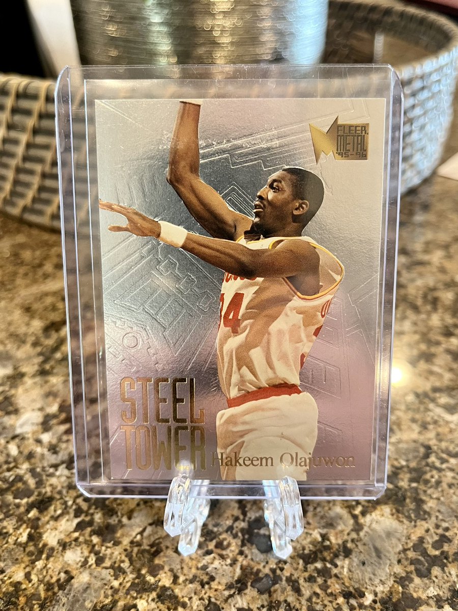 AkeemsDream94's tweet photo. Today’s entry in my Dream #asingleperday.
Like, share or comment and thanks for stopping by!
1995-96 Metal Steel Towers #6
1:4 series 1 retail and magazine packs exclusively. Full-bleed fronts have silver foil backgrounds and are stamped with skyscraper designs. https://t.co/hJBfjYrGIv