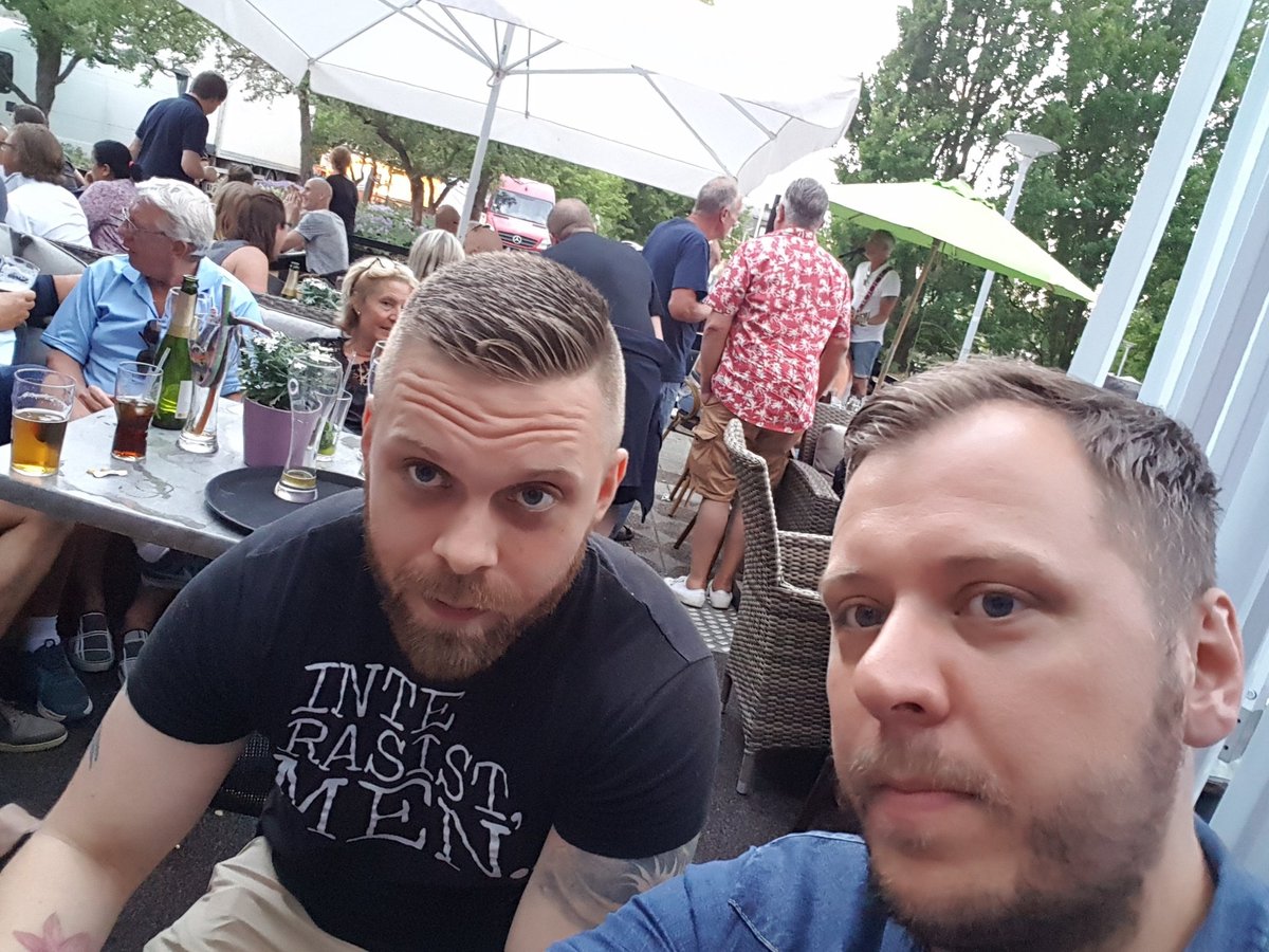 easedrop tweet media