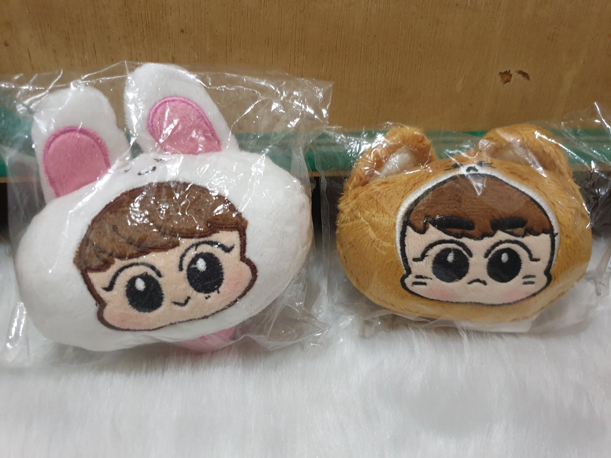 Kstuffph's tweet photo. helping a friend❗

ibaaatri_shop mark &amp; jinyoung keychain
sealed

PHP 650 each (orig price 750)
PAYO

reply mine https://t.co/4mF1RVl05N
