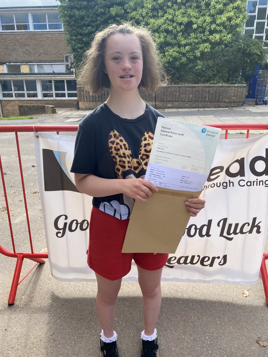 PippaCan's tweet photo. 🧵 1/2 GCSE results day so we walked to school to pick up THE brown envelope. For Pip the biggest excitement was seeing her friends, hugs all round! Pippa passed her BTEC agriculture Grade 1, Entry Level 2 maths, Entry Level 1 Science &amp; her Bronze Arts Award for performing arts. https://t.co/rSOroQj3R8