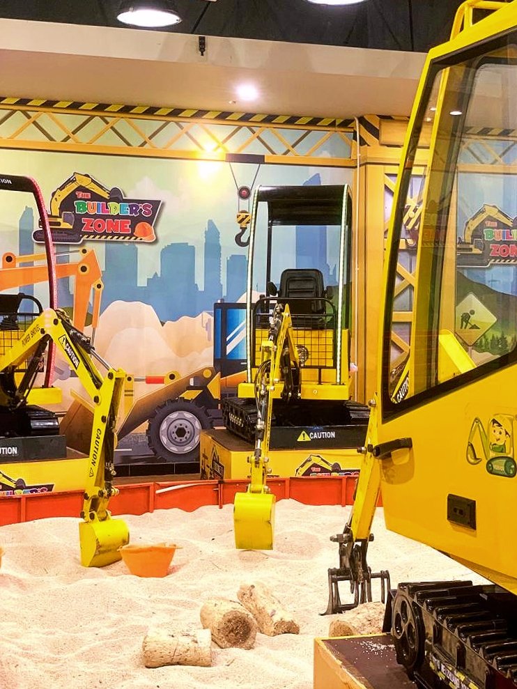 MallBassura's tweet photo. Hai LoyalParents! Mimin kasih info yang bermanfaat untuk Ayah dan Bunda. Di Mall@Bassura ada Builders Zone nih, permainan yang dapat meningkatkan ketangkasan sikecil.
#mallbassura #builderszonemallbassura #builderszone #permainananak #permainanedukasi #seruseruan #qualitytime https://t.co/x3qQiwxZ98