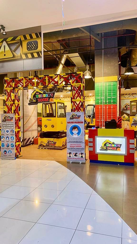 MallBassura's tweet photo. Hai LoyalParents! Mimin kasih info yang bermanfaat untuk Ayah dan Bunda. Di Mall@Bassura ada Builders Zone nih, permainan yang dapat meningkatkan ketangkasan sikecil.
#mallbassura #builderszonemallbassura #builderszone #permainananak #permainanedukasi #seruseruan #qualitytime https://t.co/x3qQiwxZ98