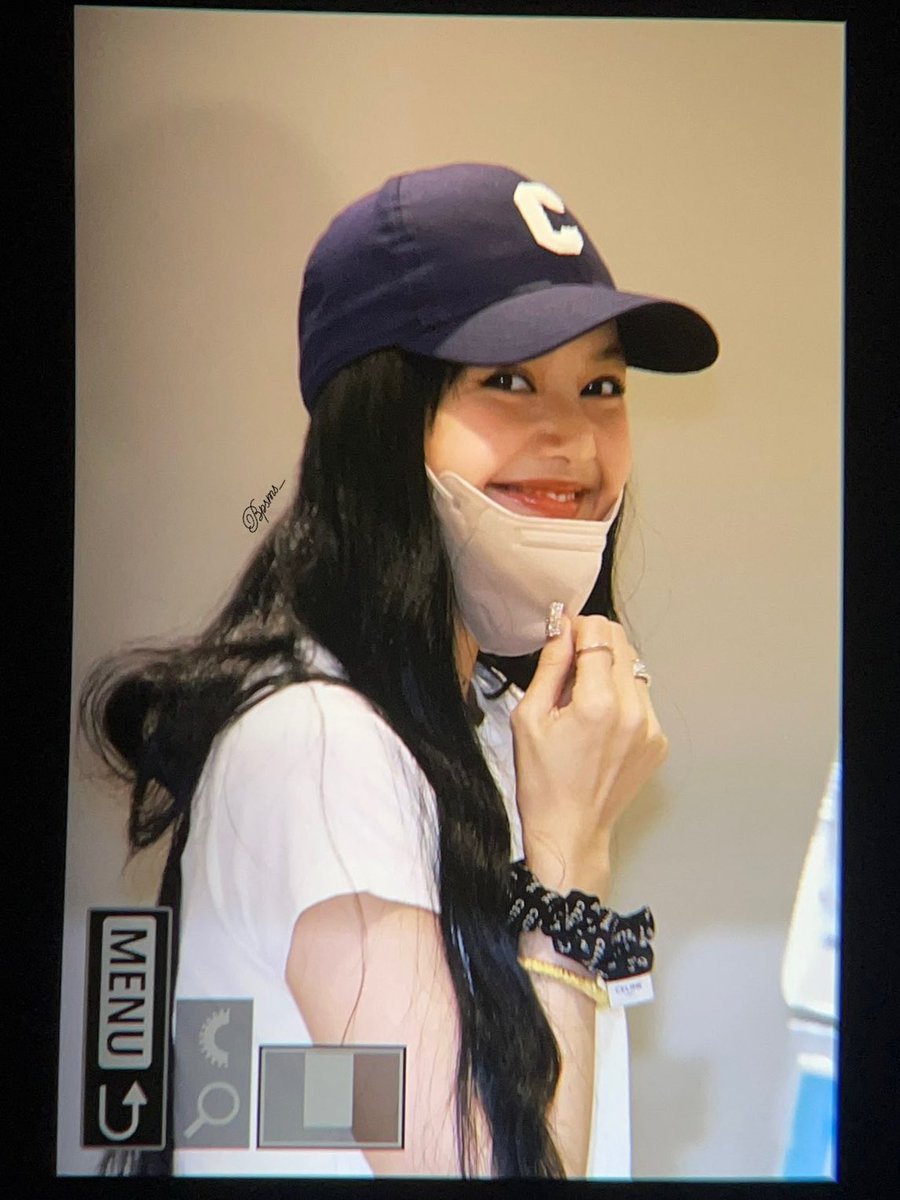 bpsms_'s tweet photo. [Preview] 220825 ICN
#LISA #리사
#BLACKPINK #블랙핑크 https://t.co/Z2BshoMk2P