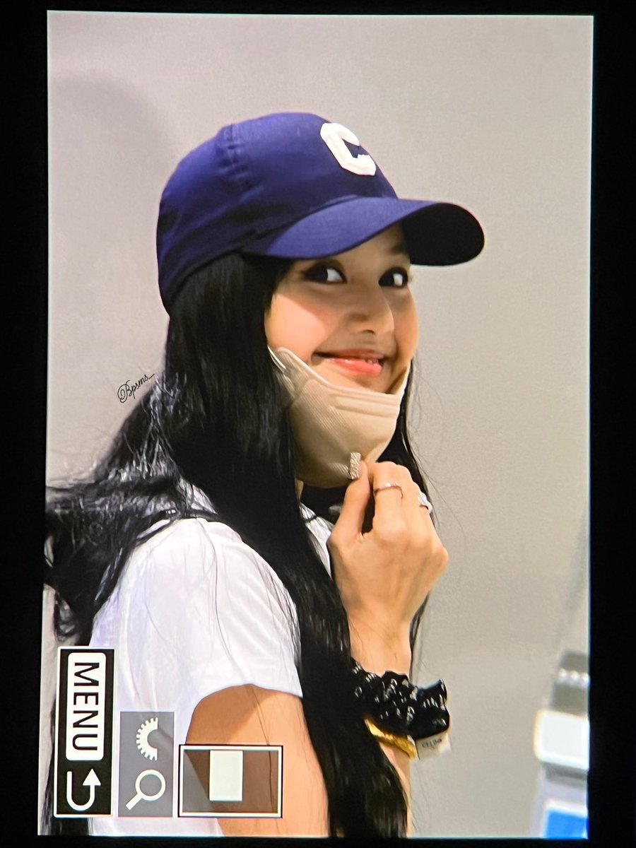 bpsms_'s tweet photo. [Preview] 220825 ICN
#LISA #리사
#BLACKPINK #블랙핑크 https://t.co/Z2BshoMk2P