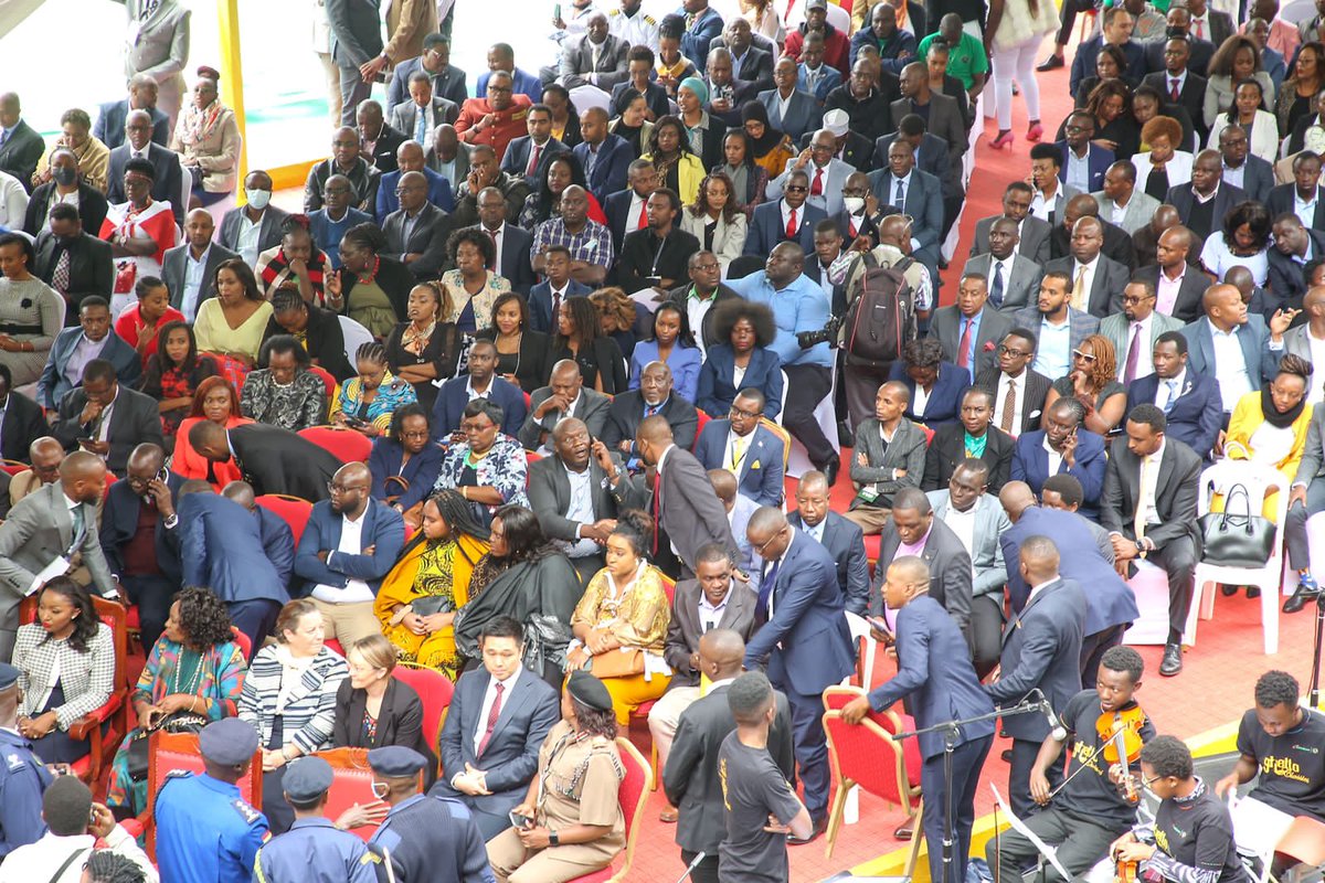 WilliamsRuto's tweet photo. Over that period, Kenyans have consistently demonstrated unwavering support. At the same time, we have all witnessed the tremendous uplift of standards in all sectors throughout Kenya as the devolved units strove to bring services close to Kenyans. https://t.co/85nOTD08Pd