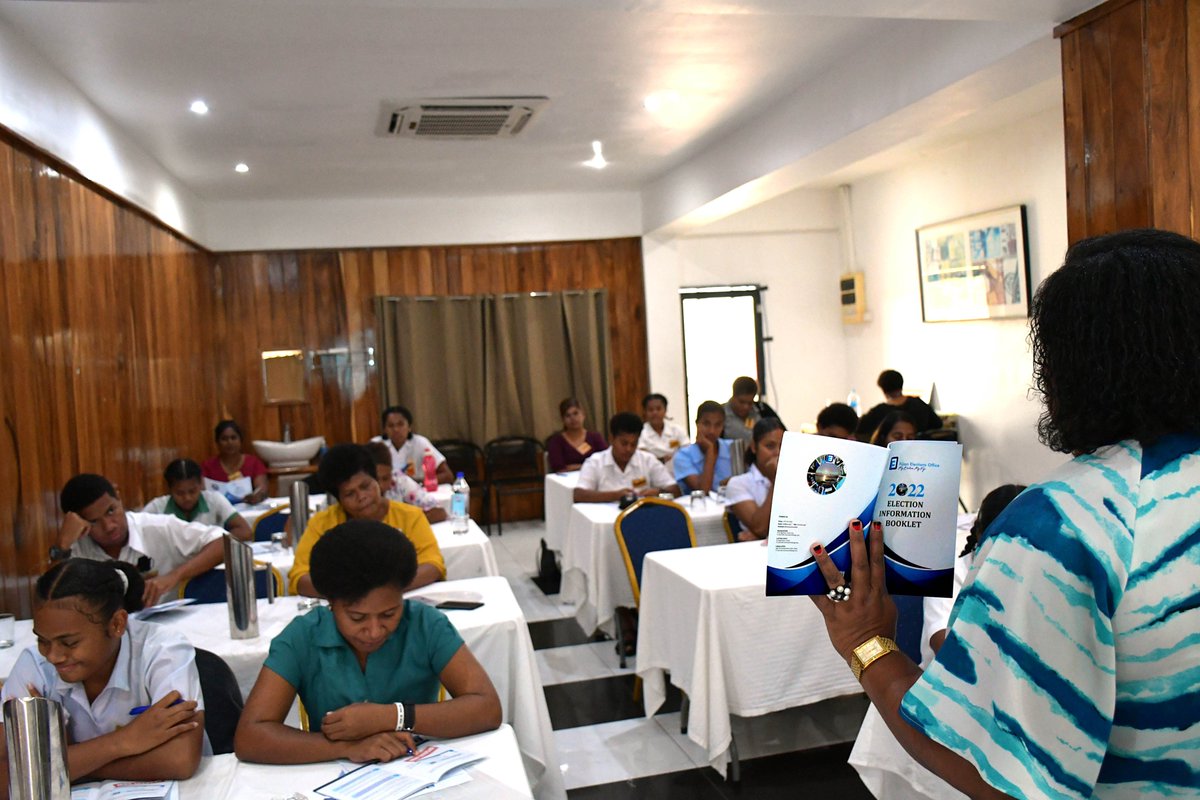 ului_joe's tweet photo. 🇫🇯#FijiElections2022 @UNDP_Pacific are proud to support this effort to build awareness of #youth  participation in civic &amp; political rights in the lead up to the #generalelections in #Fiji https://t.co/4pRdIdr7bF