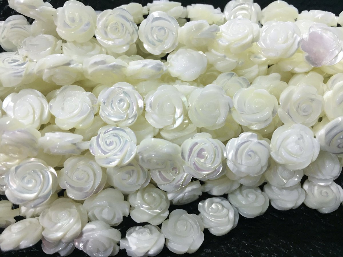 mandarixy's tweet image. white rose shell beads -double sides hand engraved mother of pearl - natural shell floral beads - double sides caved flower beads  -10 beads 🤚
 #Floral #white #DoubleSides #FlowerBeads #Natural #hand #sides #beads #rose

👉etsy.com/listing/540004…