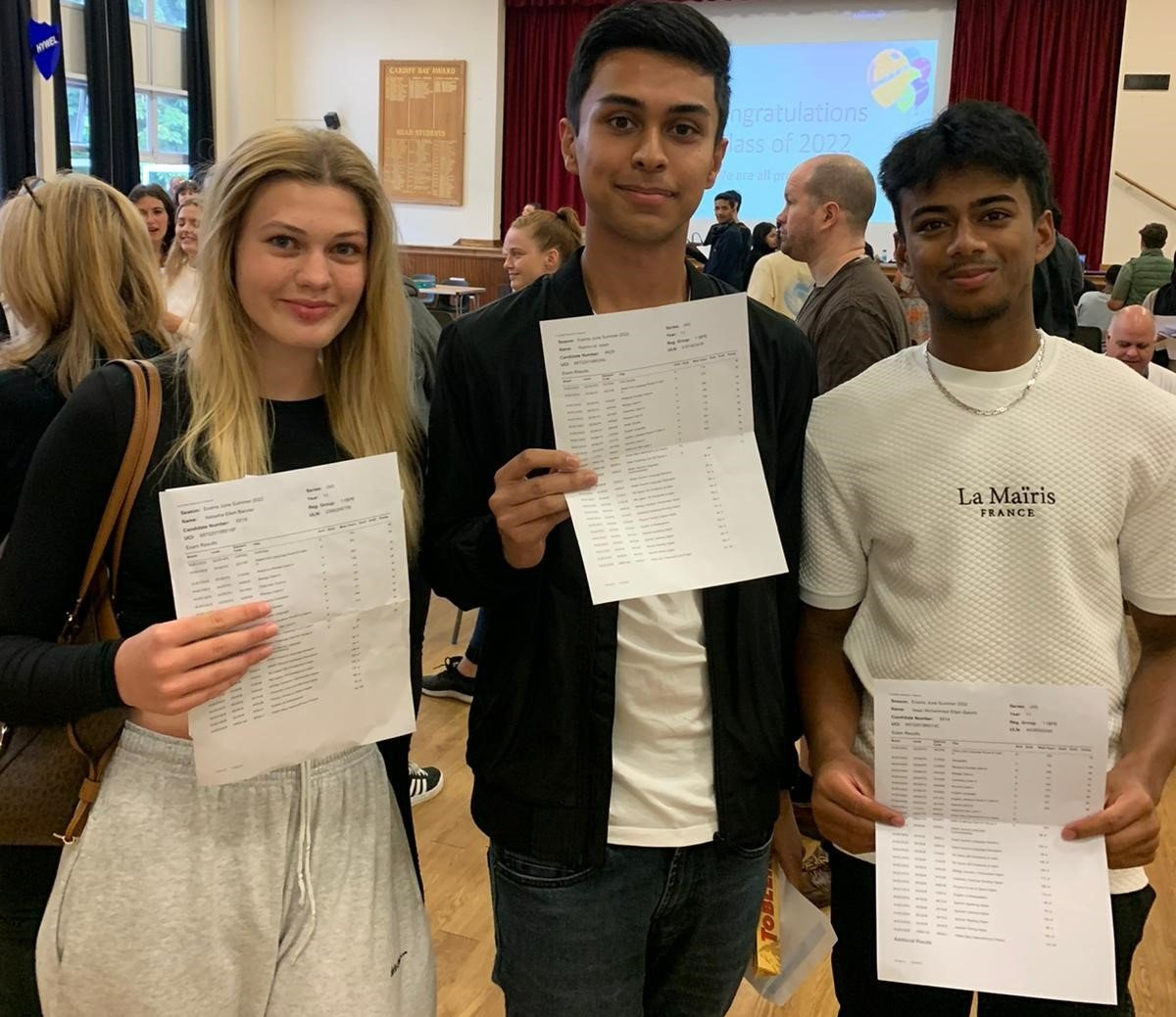 Fitzalan staff, and pupils have achieved their best ever set of #GCSE results!
Natasha Banner 13A*, Rahim-Ul Islam 10A*, Isaac Bakshi 11A* A fantastic achievement!  #resultswales #GCSE #GCSE2022 @FitzalanHigh