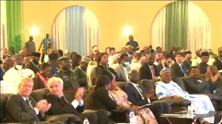 SDGRadioNG's tweet photo. #HappeningNow
Panel session
#LaunchSDG3and4Reports by H.E. VP @ProfOsinbajo In Partnership with @FinMinNigeria, @UNICEF_Nigeria @UN_Nigeria
Cc @ossap_sdgs #GoodHealth #WellBeing #QualityEducation #SDGNG #SDGEvaluation #Agenda2030 #GovtAtWorkNG #SDGRadio #SDGRadioNG #BeTheFuture https://t.co/I3FyoOHyQy