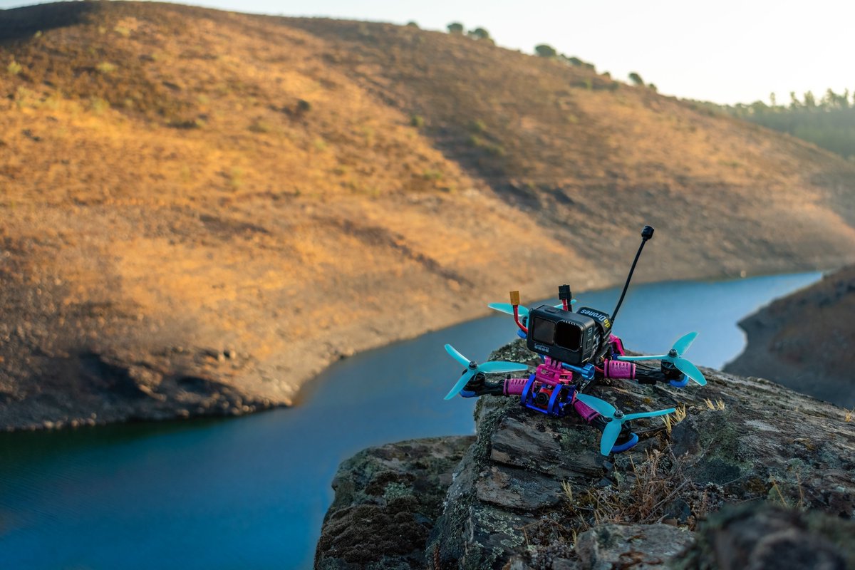 castulofpv's tweet photo. ¡Mañana bien aprovechada en un lugar guapísimo!
Otro rincón más de la provincia de Jaén explorado.
¡ A por el siguiente !
#jaénesdecine #dronesfpv #fpvdrone #fpvaddiction https://t.co/Rcp0xcbPPT