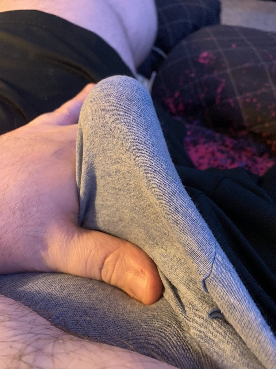 DaddyBeast9's tweet photo. Daddy has returned and hornier than ever with a big load of a couple weeks. Would love to paint all my cream on a petite pretty young face 💦 #ddlg #agegap https://t.co/QFsrMBklWi