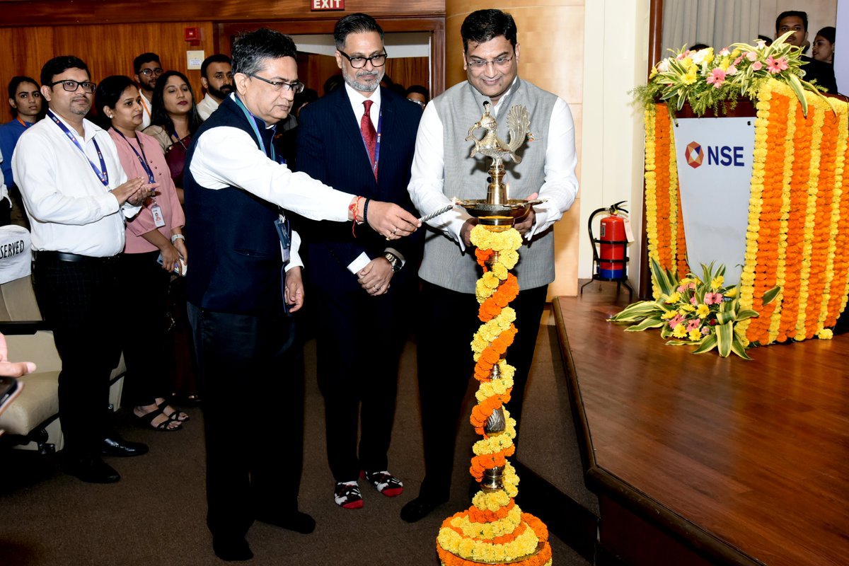 NSEIndia's tweet image. @NSE_Academy with HDFC AMC (@hdfcmf) launched first-of-its-kind program &apos;Invest-verse: An Introduction to the World of Investing&apos; for next-gen investors, in presence of our MD &amp;amp; CEO Mr. @AshishChauhan, Mr. Navneet Munot, MD &amp;amp; CEO HDFC AMC &amp;amp; Mr. Abhilash Misra, CEO NSE Academy