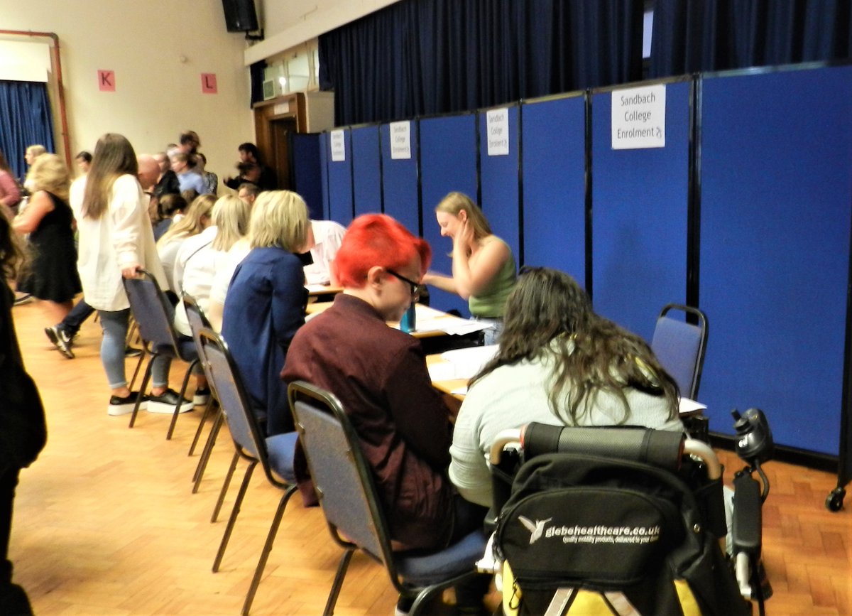SandbachHigh's tweet photo. There was such a buzz in the air as the hall was busy with happy Year 11 students collecting their GCSE results, with many enrolling for our Sixth Form College. 
#proud #gcseresultsday2022 #sixthform @SandbachCollege https://t.co/Z95MmaynSV
