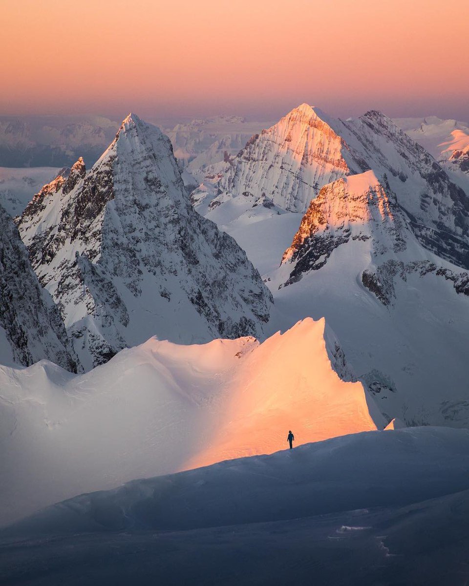 earthcurated's tweet photo. The Alps, Switzerland 🇨🇭 https://t.co/EWALM3YBuC