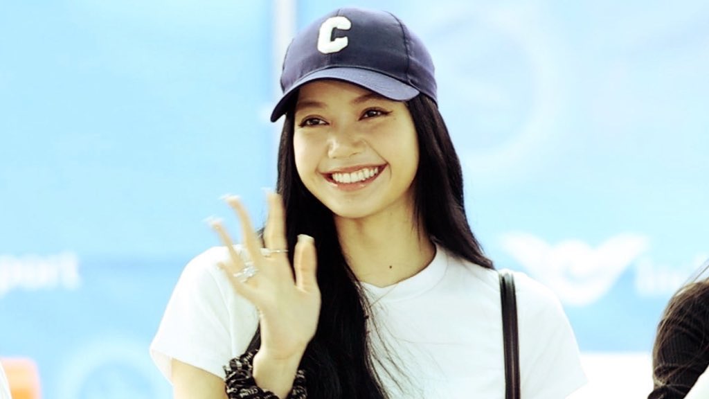 liskookloops's tweet image. 