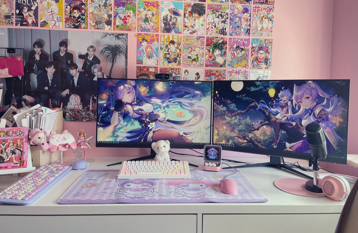 EstellaTien's tweet photo. I totally did not just clean my desk for this photo 😭💓 (ignore the cables or I- 🔫)
#FOXSETUP https://t.co/2Hds2pcvKB