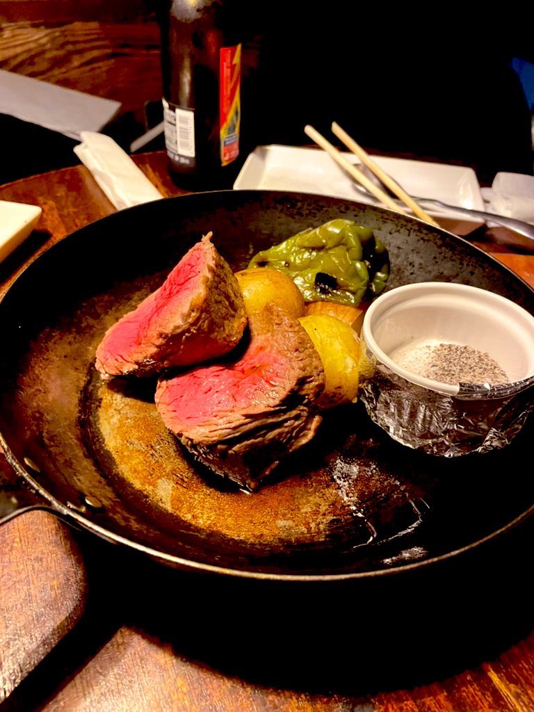 Hi_Ragi_K's tweet photo. うーん！やはり私が一番量飲めるのはワインでもなく日本酒でもなくビールよ！どんどん持ってきなさい！ https://t.co/PYCk9tZMv6