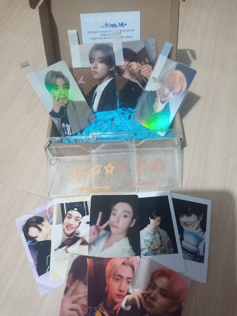 Jiggly_Pvff's tweet photo. 📨- #jigglymails

Manifesto pob set came home safely! Kilig saur much sa pulls at freebies! lahat ng prio umuwi tysm! @ksjaycart🥺💗 

— #ksjayproofs https://t.co/XcnWbv0wRt