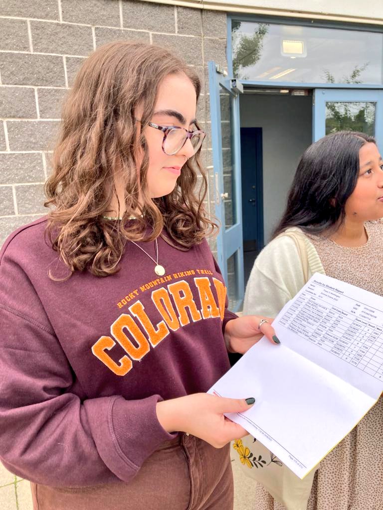 PVC_Headteacher's tweet image. Their efforts supported by the hard work of our dedicated @pendlevale staff means the majority of students have enrolled on their first choice courses at college and sixth form.
#Ambition
#determination
#respect