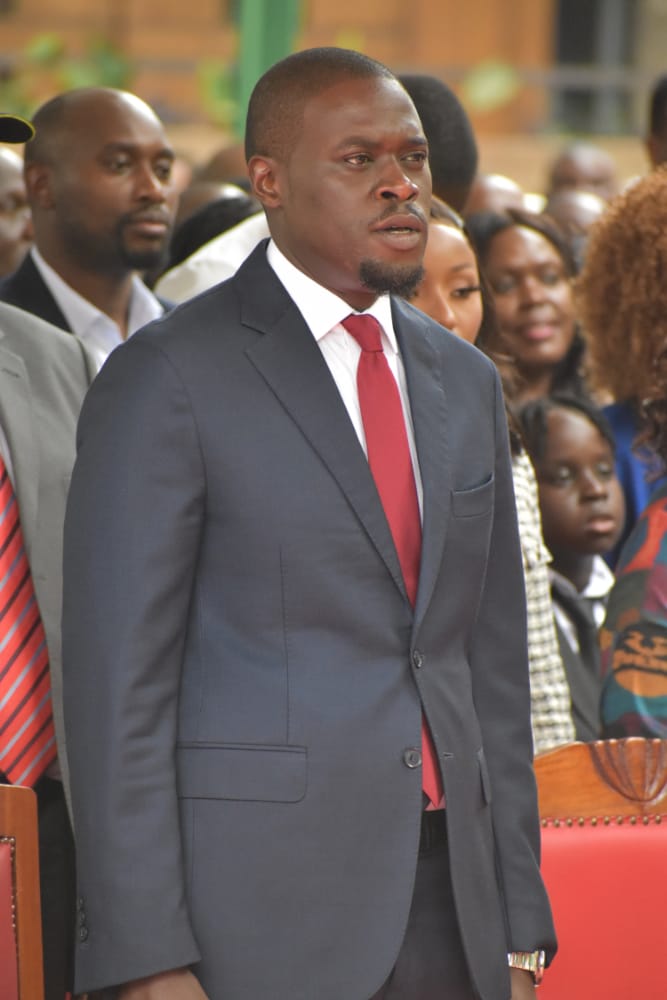 clement_kamaru's tweet photo. During the swearing-in of Nairobi Governor H.E. @SakajaJohnson and Deputy Governor James Muchiri at the Kenyatta International Convention Centre, Nairobi County. https://t.co/cUBcHUEoYg