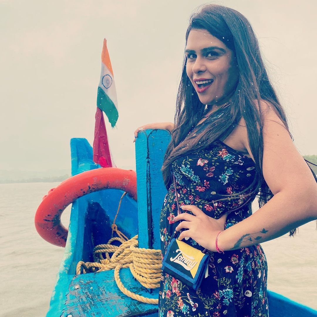 BajajGehna's tweet photo. #missingmemories #livingmoments #dressingstyle #vacationoutfit #funmood #beachvibes #zaradress #tommyfootwear #tommybag #lacostewatch https://t.co/dkvMTXEgKP