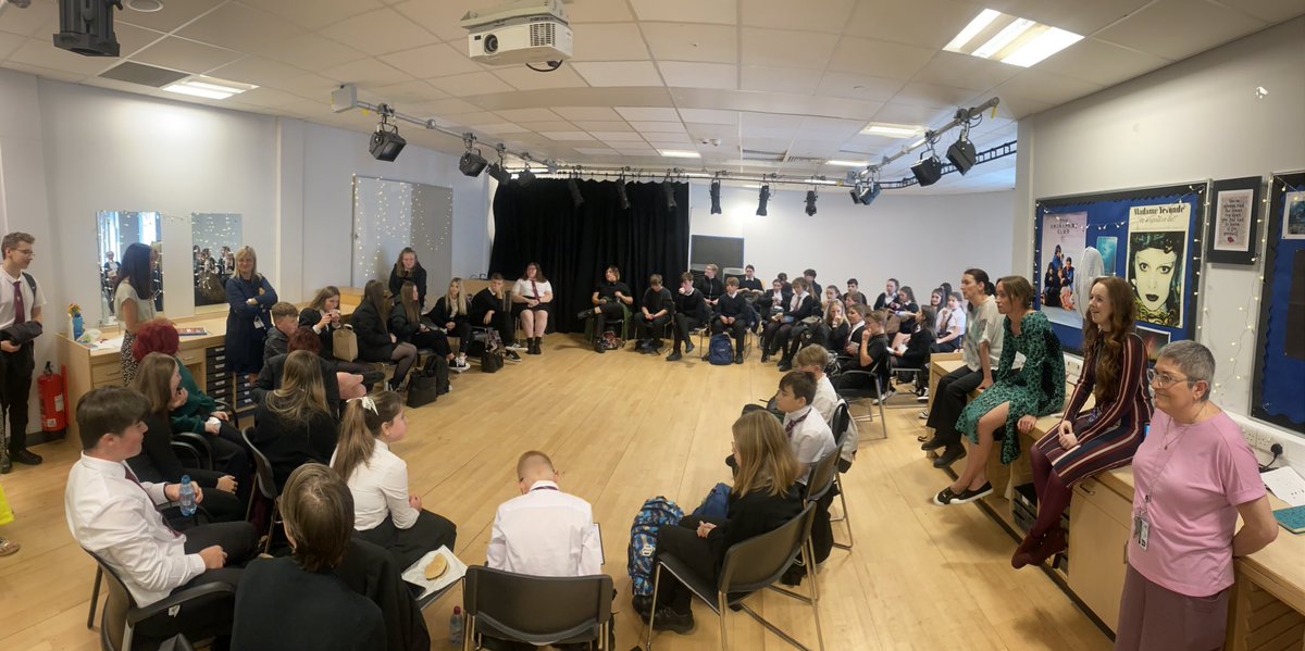 Greenwood_Acad's tweet photo. Fantastic turnout at our first Musical Revue meeting! Exciting times ahead! #community #partcipation 🎵🎤🎭 https://t.co/5VTiB2p2Fn