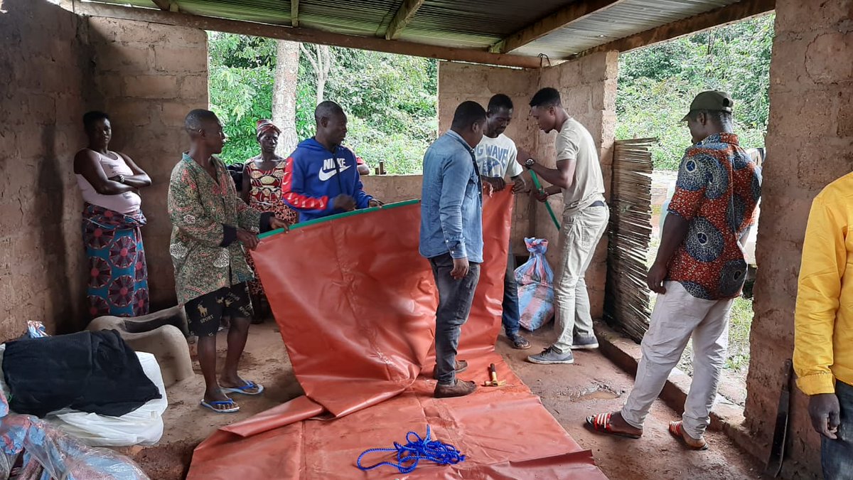 Flexi_Biogas's tweet photo. On going #flexibiogas installation in Togo 🇹🇬. 
In collaboration with the National Agency for Grassroots Development Support (ANADEB), we are setting up 10 #biogas units that will serve as a pilot project with the objective of replacing wood-fuel as a source of #energy in Togo. https://t.co/tbIEPNXhUR