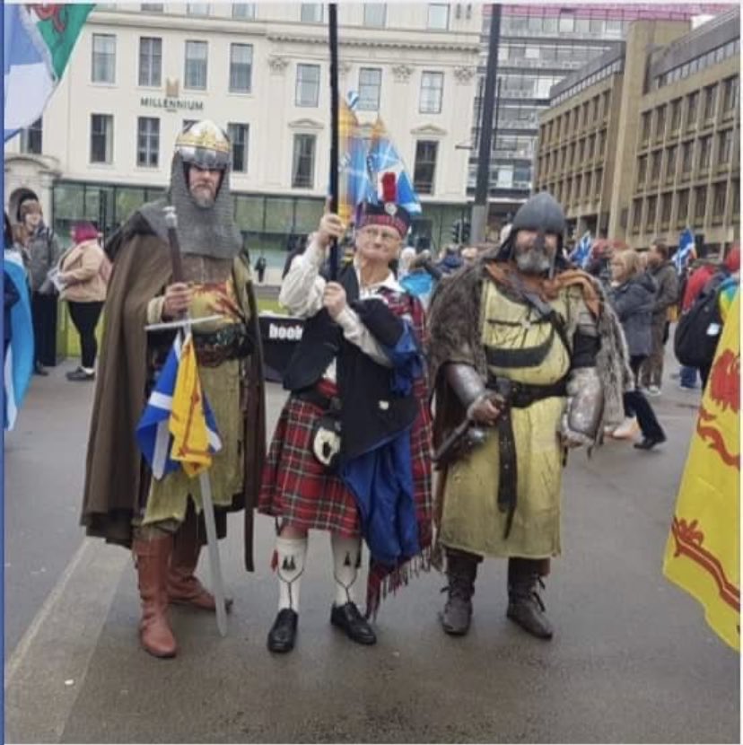 greg_curious's tweet photo. @LesleyRiddoch Lesley confuses happiness with being away with the fairies.
#Cosplayers4Indy #YesFamily
#WhyNotScotland #PretendyRef https://t.co/9jry5G7f1V