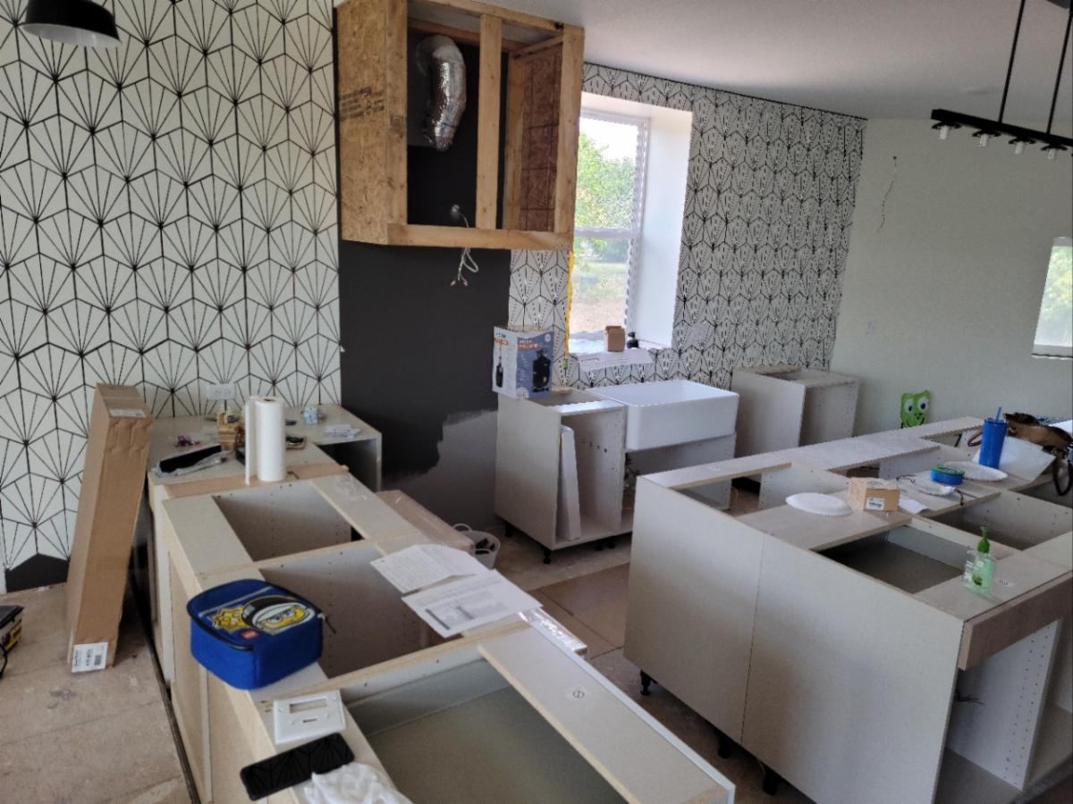 UBuilditWichita's tweet photo. I'm sure you were just as anxious as we are to see the finished painted backsplash for the OShaughnessey Family.  It's not quite finished yet, but we are so excited to see the progress going on!  It's looking GORGEOUS!  Once countertops are on, I'm sure we will all be blown away! https://t.co/CbfhpcREjr