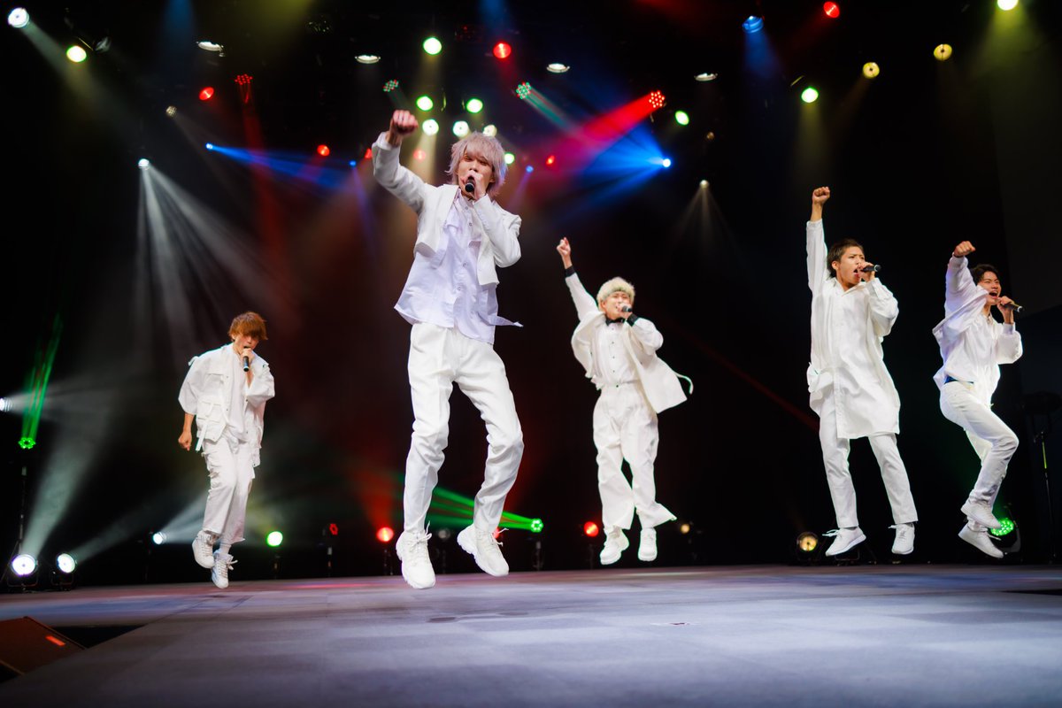 1jzgtevvti0405's tweet photo. 🎀👠エレガントフェスティバル2022Summer in スカラエスパシオ🎤

2022.08.21

#エレガントプロモーション
#エレガントフェスティバル
#スカラエスパシオ
#グループユニット
#QunQun #アンビシャス #FancyLips #ワンブレンダー

アンビシャスは舞空術を披露中！ https://t.co/Xr4tc2YYgx