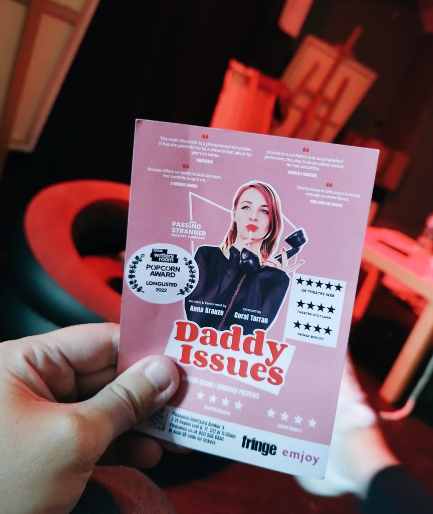 TheStageyPlace's tweet photo. As we head into #EdFringe final weekend, I have to recommend @krauze_anna & @PassStrangerTC visceral production of #DaddyIssues!
The writing is slick, with an exceptional performance from Anna pulling you in straight away & keeping you gripped throughout - 4 shows left! ๐ https://t.co/SBa4IVkFTB