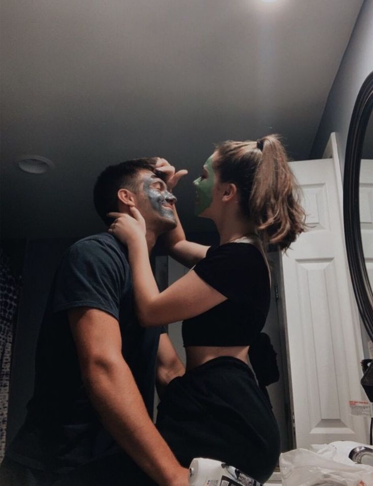 Unnamja's tweet photo. Maskeran bareng @sekductive https://t.co/lbyT3Pyn1O