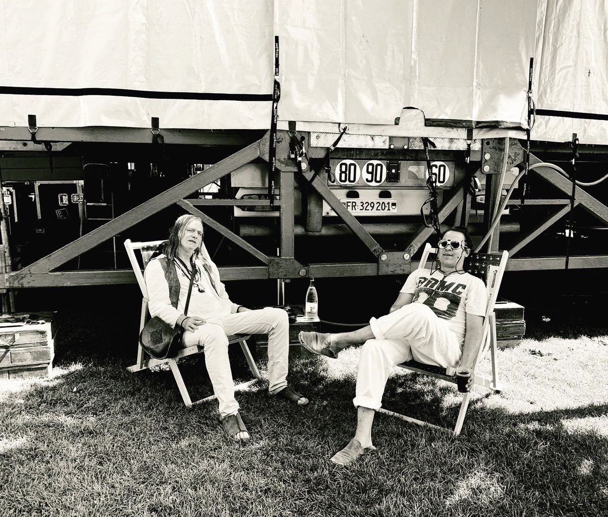 “white is white Dylan is Dylan, white is white, viva Donovan”

Chillin’ at <a href="/nox_orae/">Nox Orae</a> festival. <a href="/antonnewcombe/">anton newcombe</a>