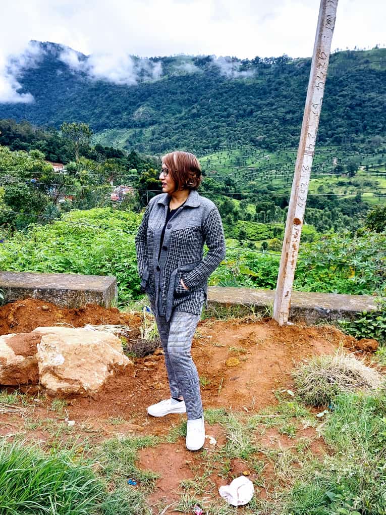 TeawithSusMita's tweet photo. On a Tea Trail in The Nilgiris...
Come with me as I travel and explore this beautiful hill station called Coonoor.
#teatrail #teatourism #teawithsusmita #nilgiris #Coonoor #travel #travelideas #travelphotography https://t.co/uuou4Uof32