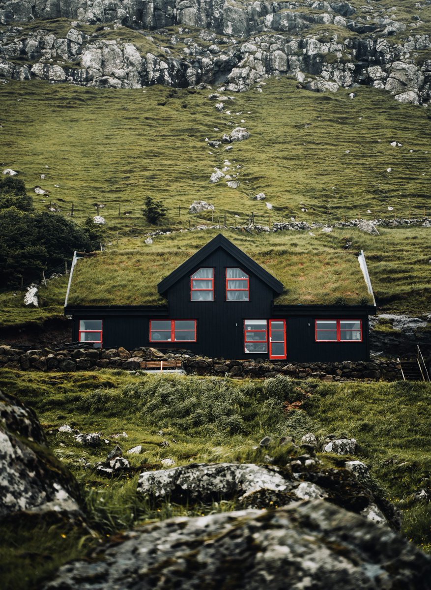 ZirveyiG's tweet photo. Evet tam olarak şuralar da dinlenmeye ve her şeyden bir süre uzaklaşmaya ihtiyaç var.
Fotoğraflar: Pexels'tan Stijn Dijkstra'ya ait.
#Nature #FaroeIslands #Doğa #Deniz #Yeşil #Sakinlik #Relaxing #Rahatla #kesfet https://t.co/vEQ8KwiveK