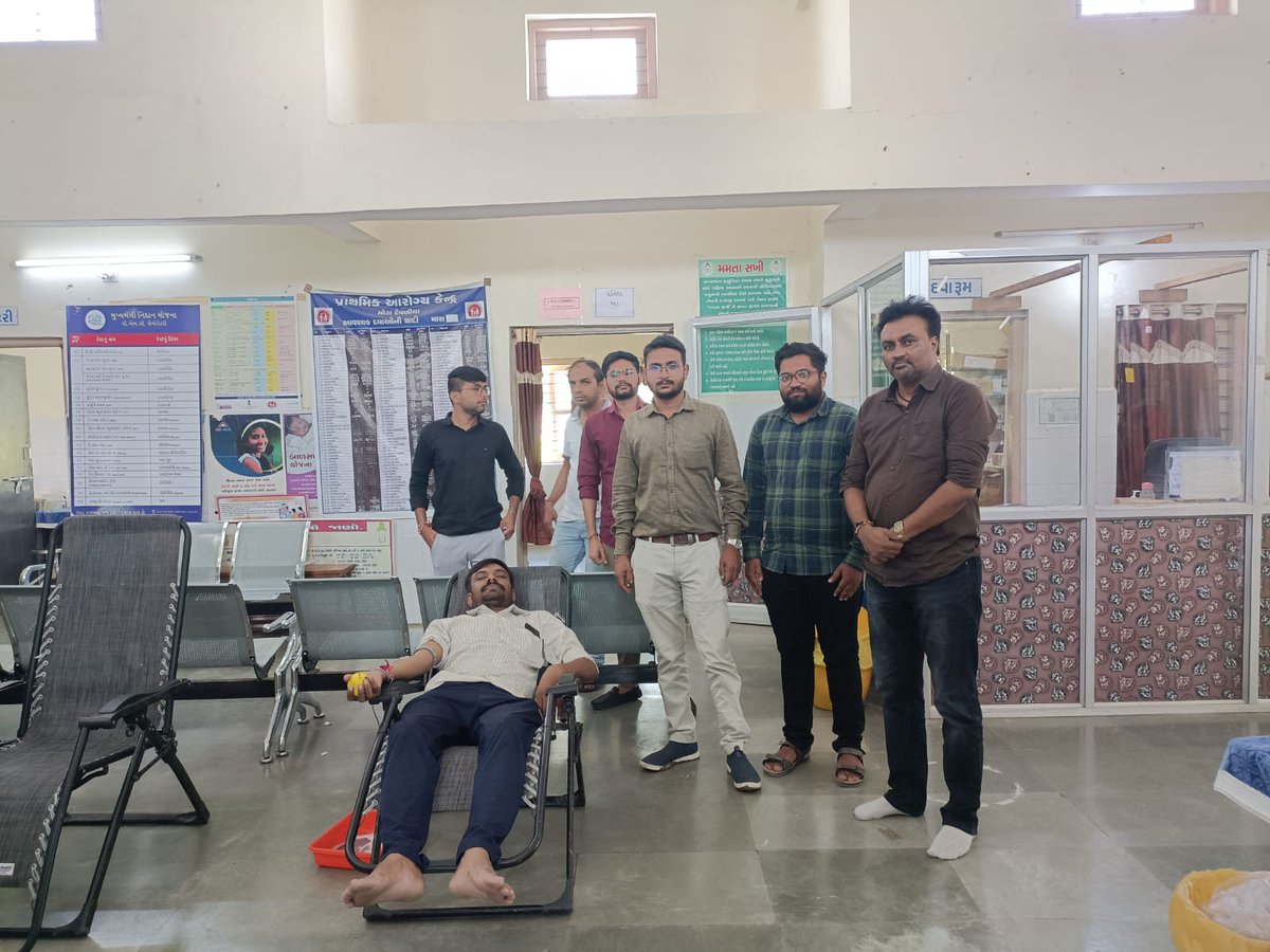 AmreliHealth's tweet photo. પ્રાથમિક આરોગ્ય કેન્દ્ર મોટા દેવળીયા તા.બાબરા ખાતે #Blood_donation_camp નું આયોજન કરેલ જેમાં ૩૪ બોટલ બ્લડ કલેકશન કરવામાં આવેલ. @CollectorAmr @ddoamreli @NHMGujarat @ArunKum11959838 @InfoAmreliGoG @GujHealth @GujHFWDept @diecoamreli1 @OfficerIec https://t.co/EdmZxl2jPJ