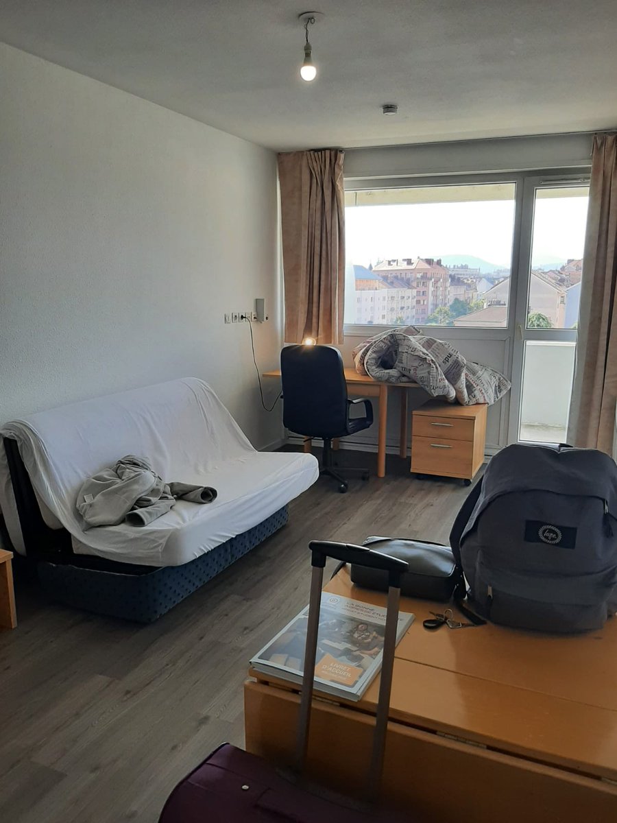 invacadml's tweet photo. Both Mrs B's daughters have gone down the STEM route but D1 kept up her French so she could spend her 4th year abroad. Today she arrived at her flat in Grenoble where she'll be studying Engineering (in French!) for the next year. That view! โค๏ธ๐ฒ๐ซ #keepingoptionsopen https://t.co/GlrKL26E5x