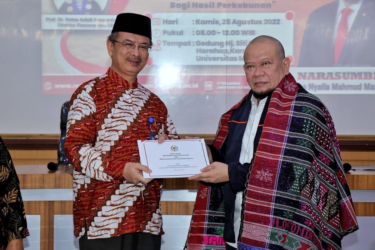 SedulurAzis's tweet photo. LaNyalla Academia: LaNyalla: Demi Akomodasi Kepentingan Daerah, DPD L... https://t.co/Ok7QlxHR92
#lanyalla #dpdri #daridaerahuntukindonesia #anggaran #terbatas https://t.co/79dOVUK6Zd