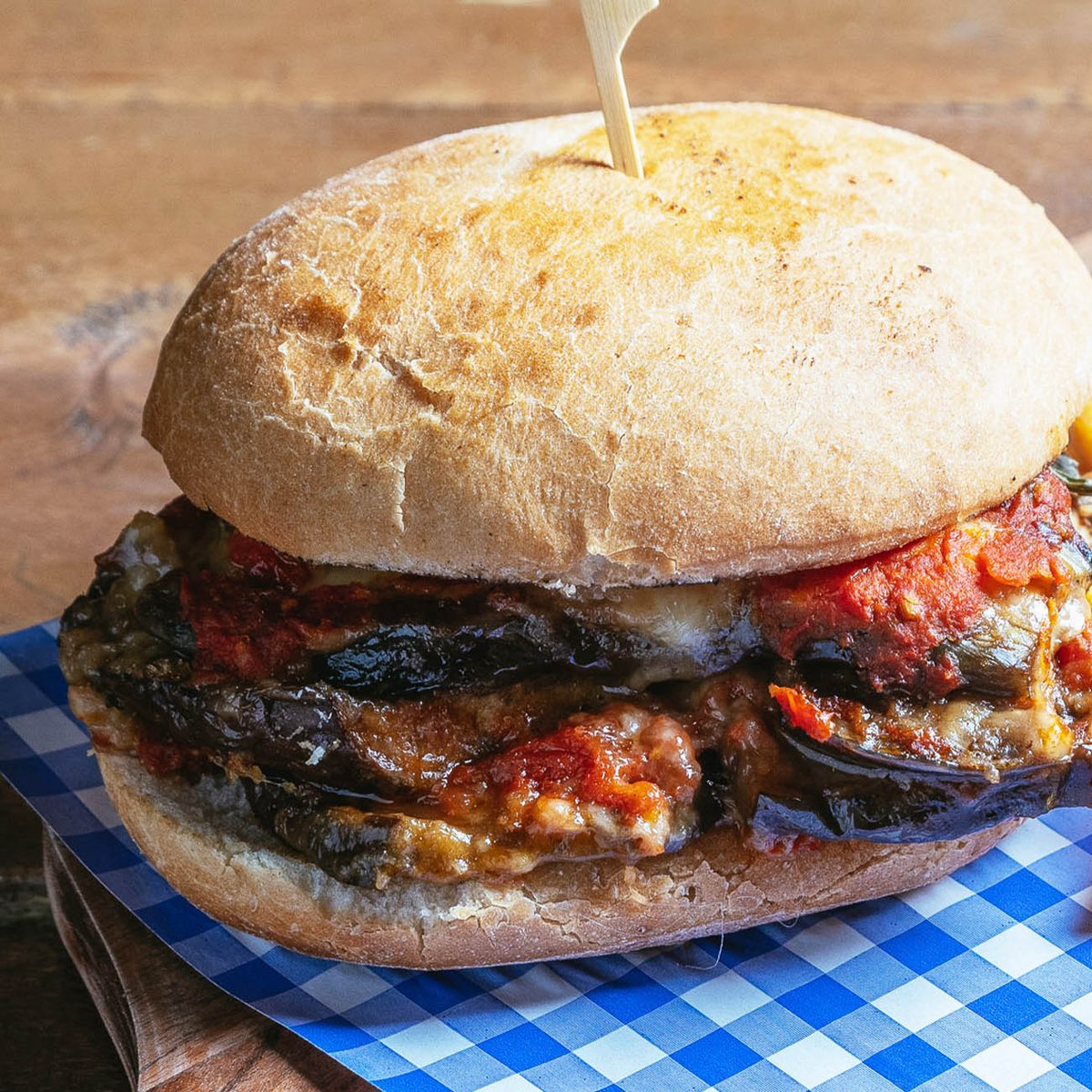 Happy National Burger Day!

 Who doesn't love classic burger? Celebrate the big day with one of our juicy burgers. Why not pair with one of our delicate range of German beer? 🍔🍺 

#BermondseyBierkeller #germanbeer #germanbar #germanrestaurant #londonpub #londonrestaurants