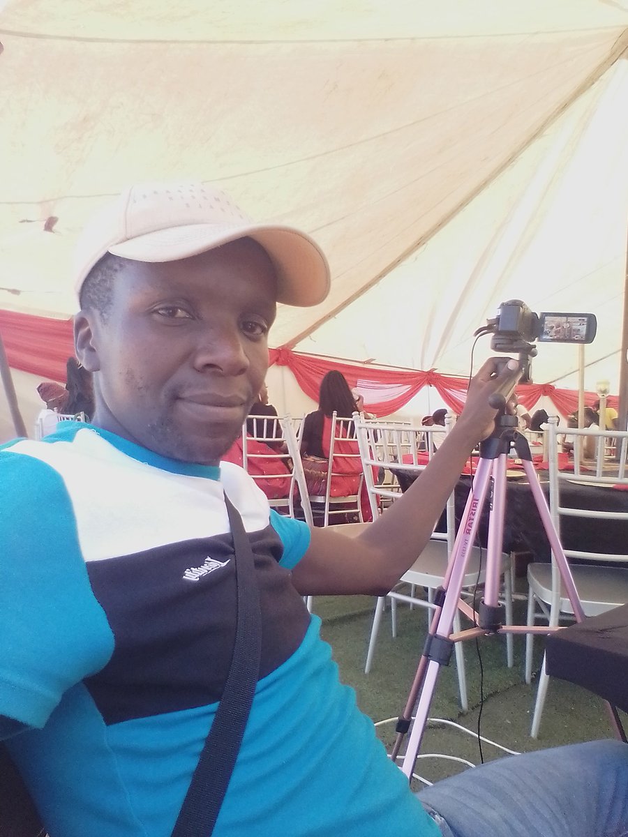 Lucky_Sekguta's tweet photo. @StandardBankZA @Sekguta_Inocent #Photography
#BeUnbxd #ItCanBe https://t.co/Ro7EwMPlR2