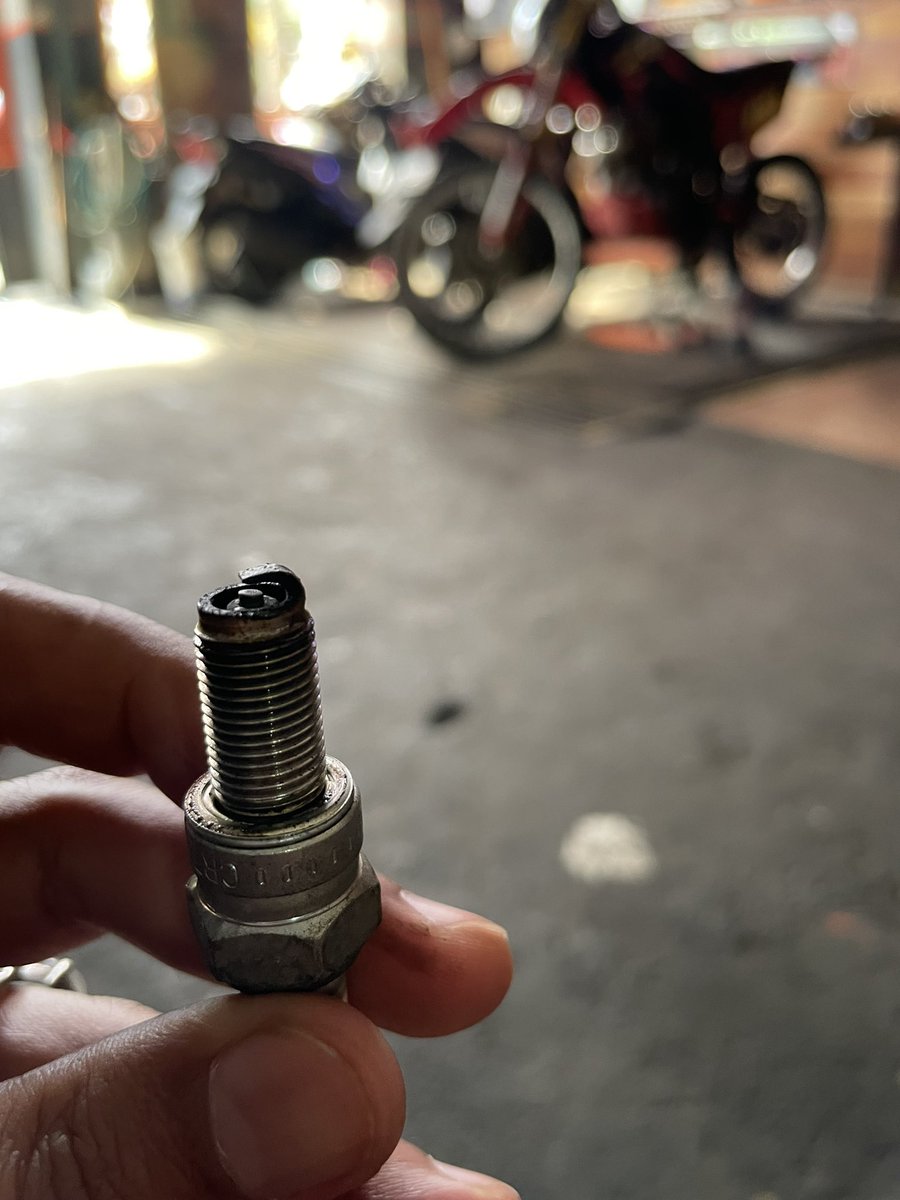 bejo_gobleh's tweet photo. 2 thn yg ilang,gmn caranya biar bisa kembali
kita tanya busi ini https://t.co/SQnPgbXlBM