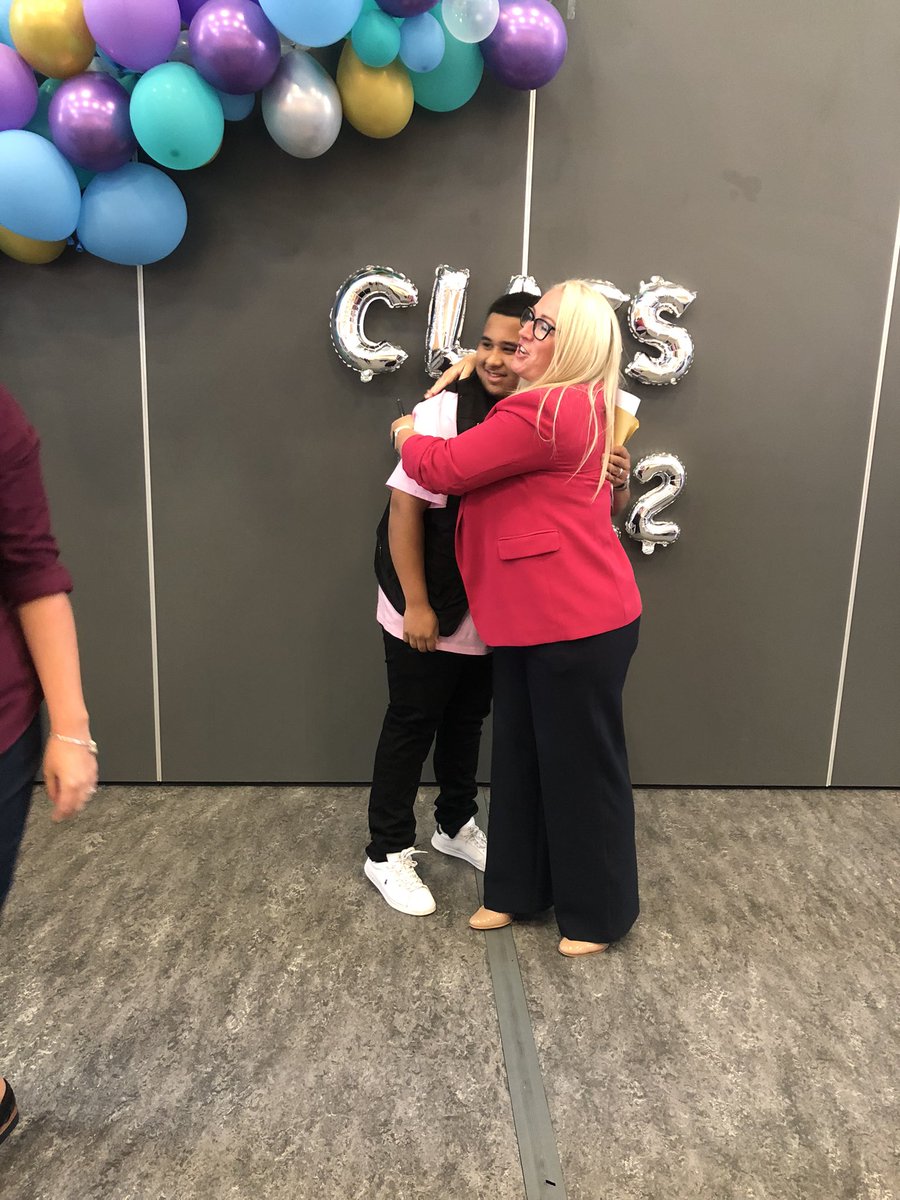 DataToan's tweet image. A very proud headteacher! @Rachael_Hallam #resultsday #success #proud #teamTOAN