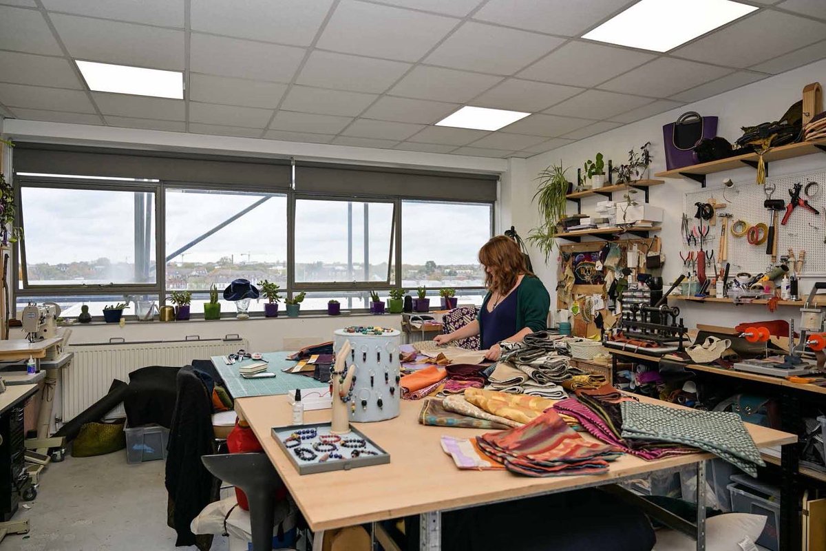 DeltaHStudios's tweet photo. In the studio with Purple Shades of Green 

https://t.co/WVUjNMZvLE

.
.
#art #newart #artist #london #londonart #londonartist #londonstudio #studio #artstudio #londonartstudio #wimbledon #wimbledonstudio #deltahousestudios https://t.co/0obj5VMJ9b
