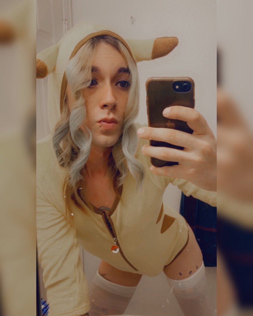 CarmenMelatonin's tweet photo. Pike Pika 🙃 #pikagirl #epikagirls #kawaiigoth #kakegurui #egirlstyle #edgygirl #kirarimomobami #egirledits #egirledit #egirlhair #egirlaesthetics #aesthic #pikachu #pikagirls #pokemon #pokemoncommunity #pokemoncosplayer #pokemoncosplay #pokemongo #pokémon #pokémoncosplay https://t.co/jCvZkXKgBS