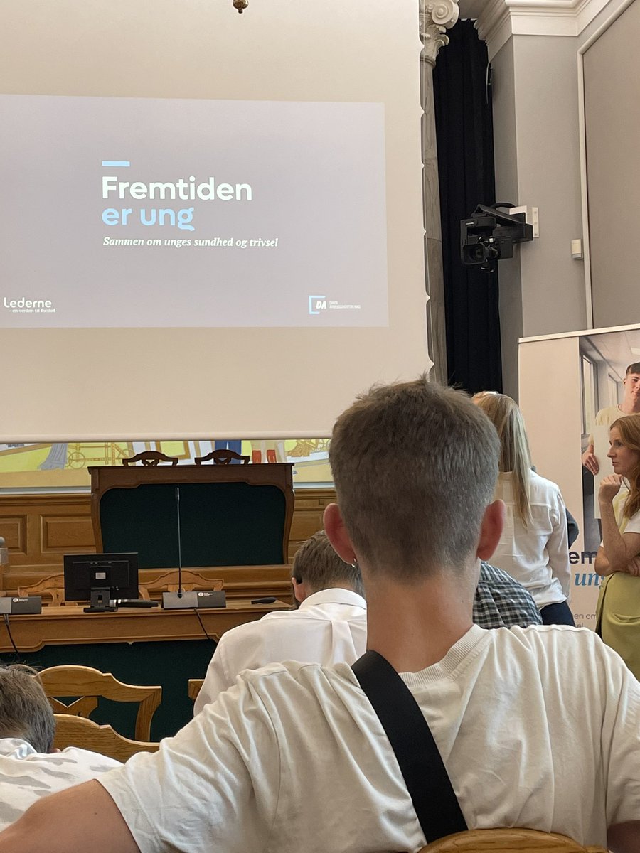 M_Spangsberg's tweet photo. @SthePol  Vi skal dyrke selvforglemmelsen - tak for påmindelsen🤗 Der er så mange skift i de unges vej mod voksenlivet - hvorfor skal det kun være i folkeskolen vi vil skabe gode rammer for sundhed og trivsel? Hvad med ungdomsuddannelserne.. @Dansk_Arbgiver @LederneDK https://t.co/yEvAThwSdI