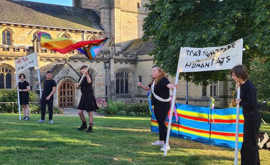 BevAdamsArts's tweet photo. Directed three  #communityplays in three weeks. Busy and fun August @HeiferProds @EdgelandsArts  #masks #puppets #performingobjects #shadows #theatre https://t.co/6A1osASTNT