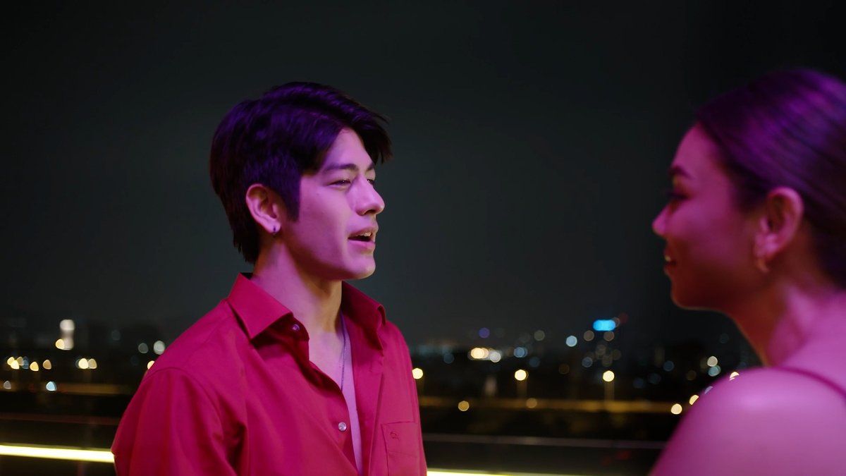 GMMTV's tweet photo. โดโนวานจะเอาชนะฤทธิ์ยาได้ไหมเนี่ยย🧐  #MyDearDONOVANEP6 

#MyDearDONOVAN #GMMTV 
@thelukevoyage https://t.co/Oj3KwtfNyW