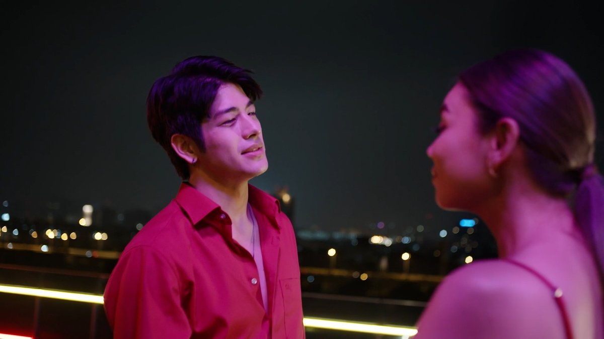 GMMTV's tweet photo. โดโนวานจะเอาชนะฤทธิ์ยาได้ไหมเนี่ยย🧐  #MyDearDONOVANEP6 

#MyDearDONOVAN #GMMTV 
@thelukevoyage https://t.co/Oj3KwtfNyW